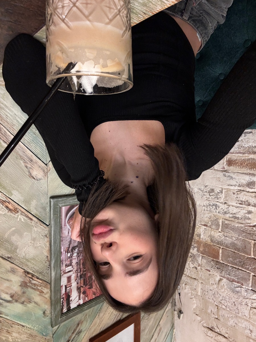 Fresh photos, fresh mood — Tina online in Kathmandu